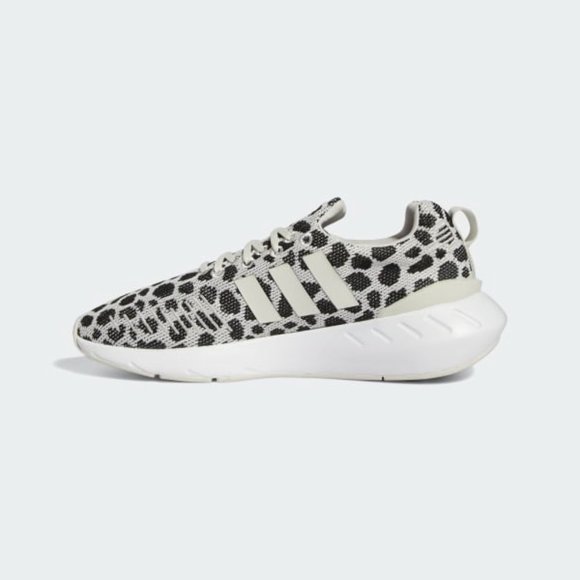 Adidas Originals Swift Run 22 Low Womens Running Shoes White GZ4976 NEW Multi Sz - Picture 4 of 9